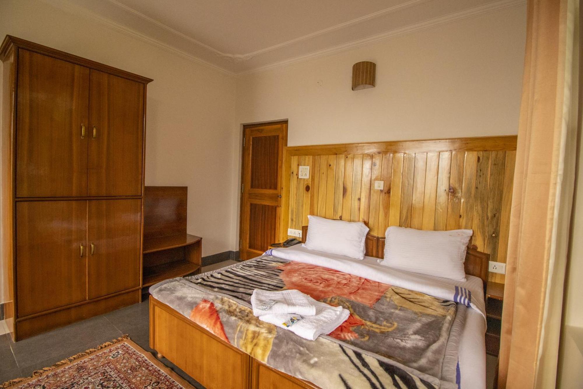 Wow Stayz2 Hotel The Lodge Dharamshala Exterior foto