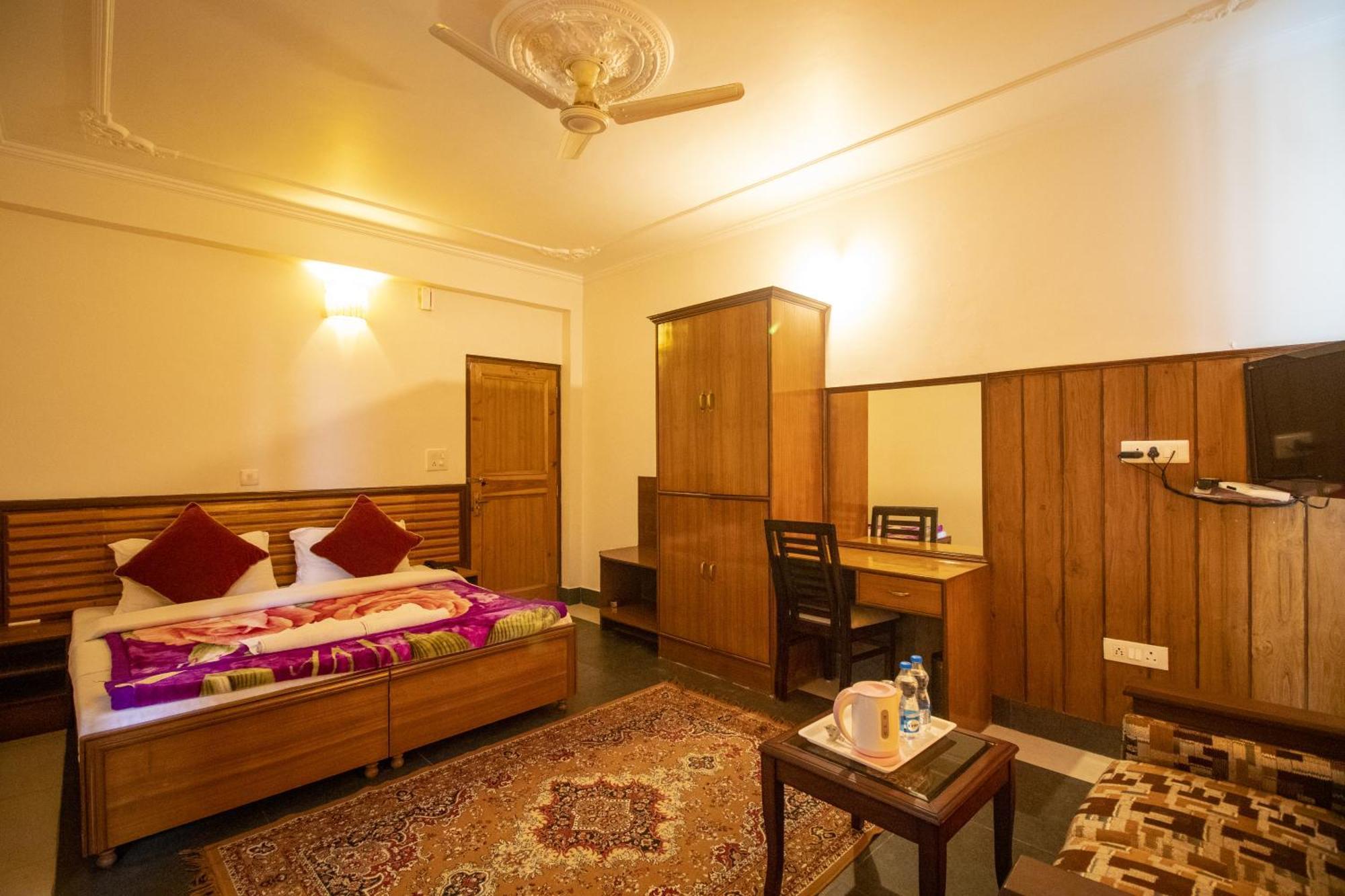 Wow Stayz2 Hotel The Lodge Dharamshala Exterior foto